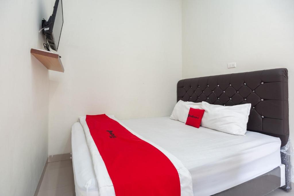 RedDoorz @ Jalan Urip Sumoharjo Lampung 2 Room Type - Deluxe Room