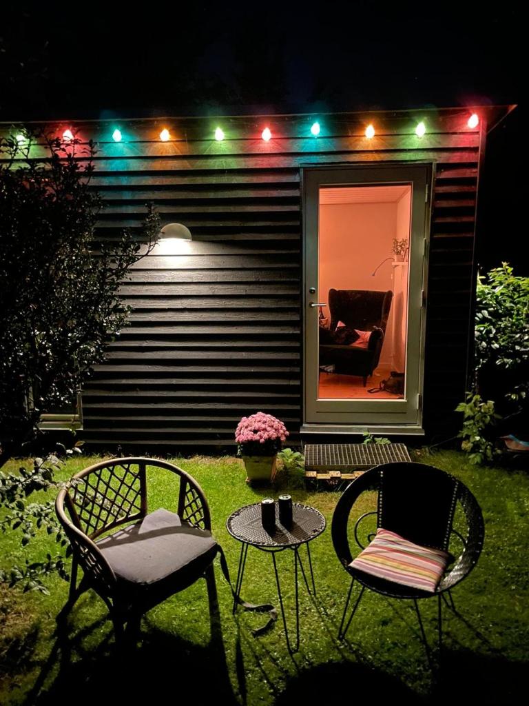 Cutest annex - close to Heatherhill and sea :-) photo 2