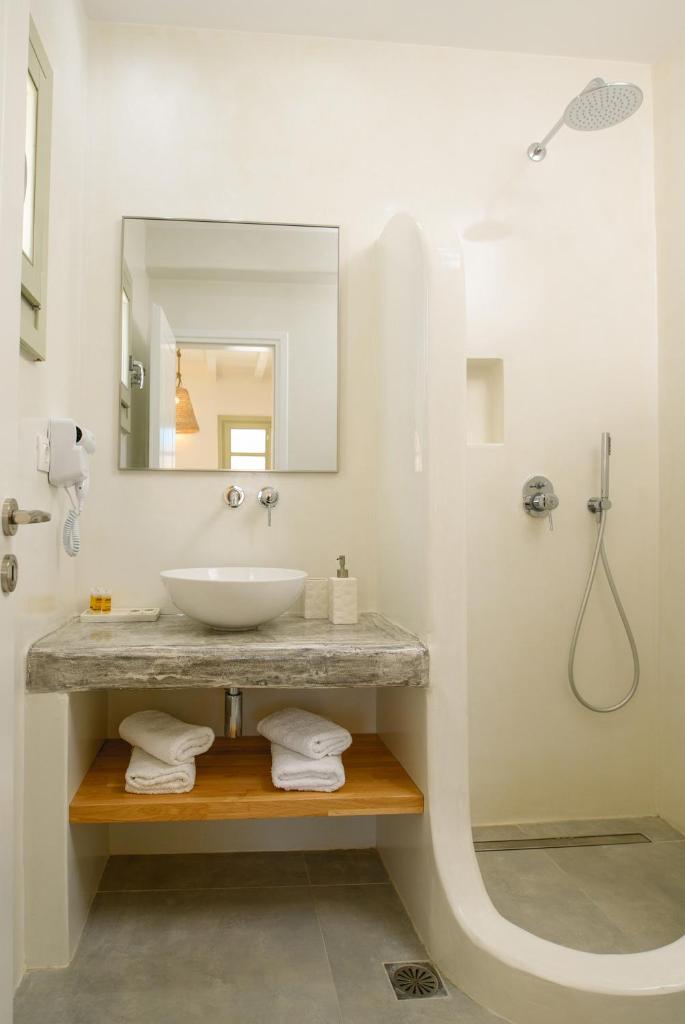 ERISIMO SUITES photo 3