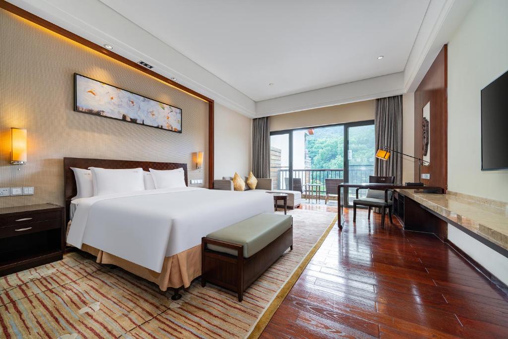 Holiday Inn Resort Chaohu Hot Spring, an IHG Hotel photo 1