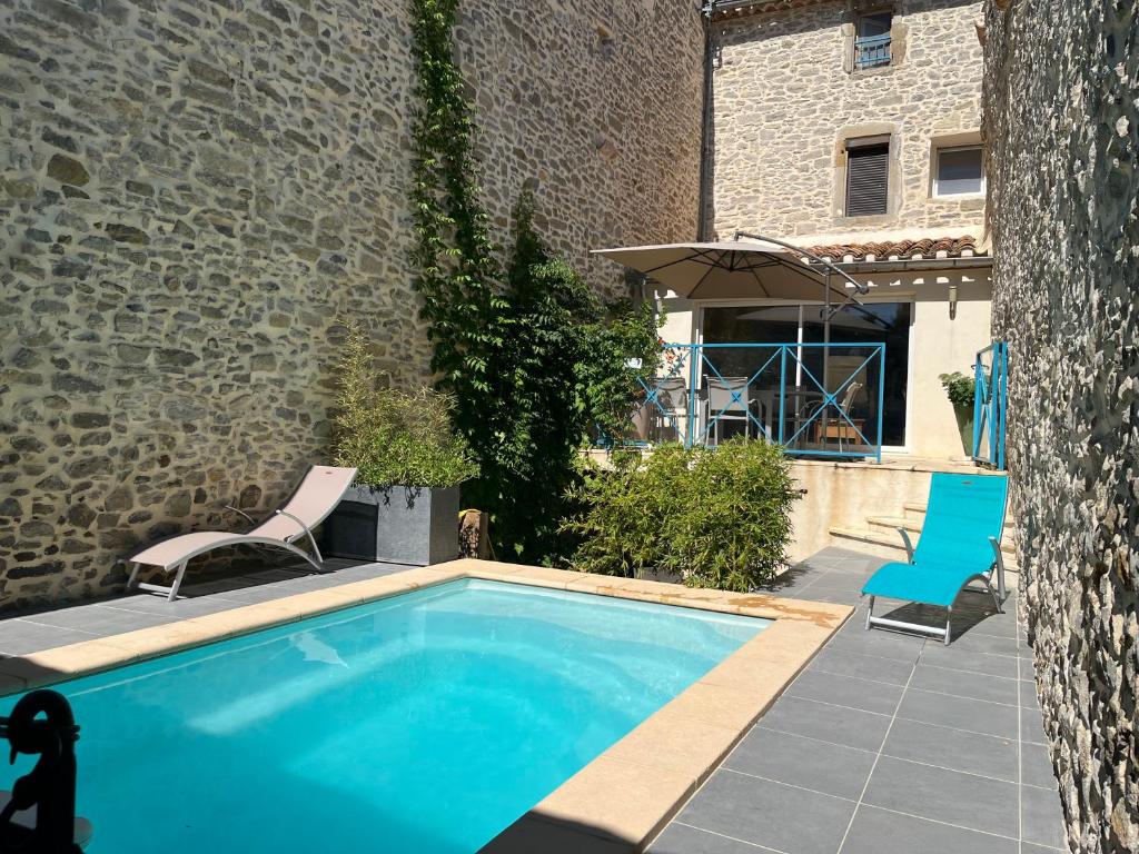 Chez Elia, pour les amoureux des vieilles pierres photo 1