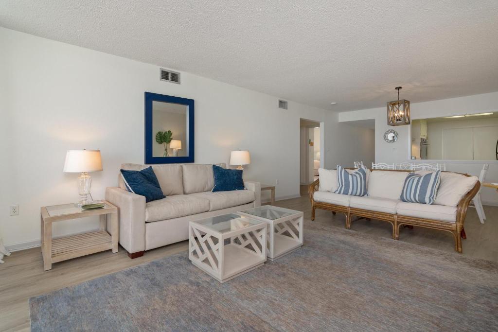 1045 Shoreline Towers-Beachfront Condo Destin- Free Beach Setup image