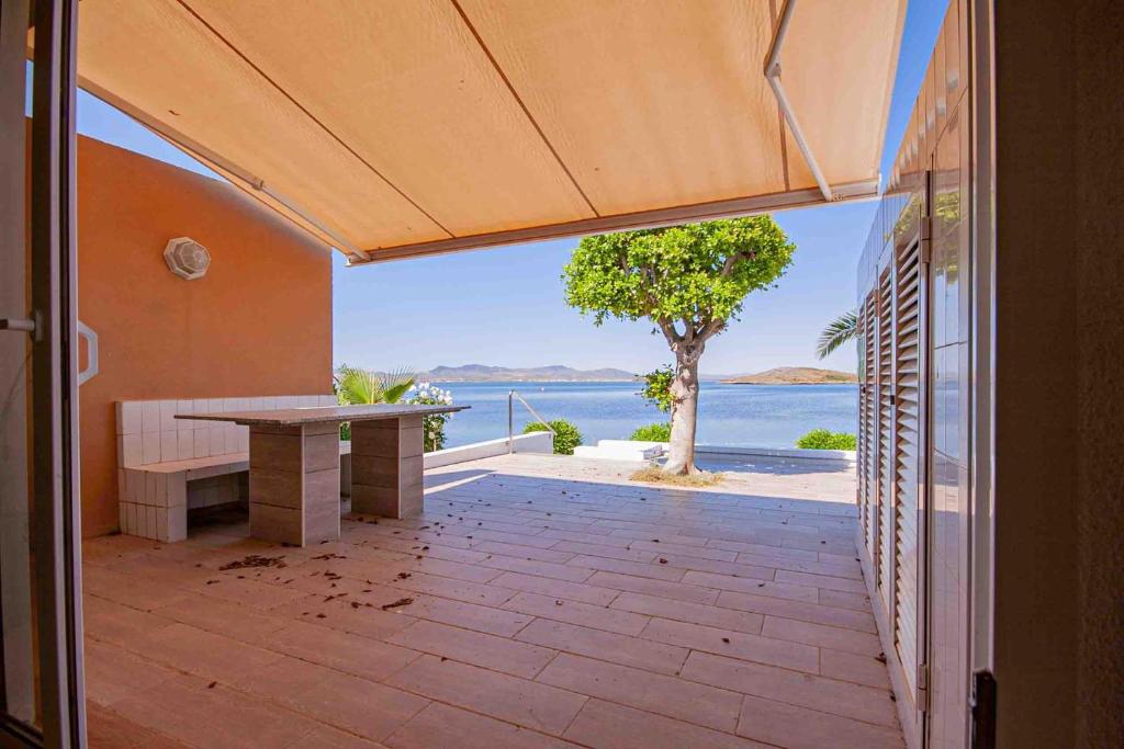 Inmovecos Bungalow en 1 línea de playa Sol12 photo 2