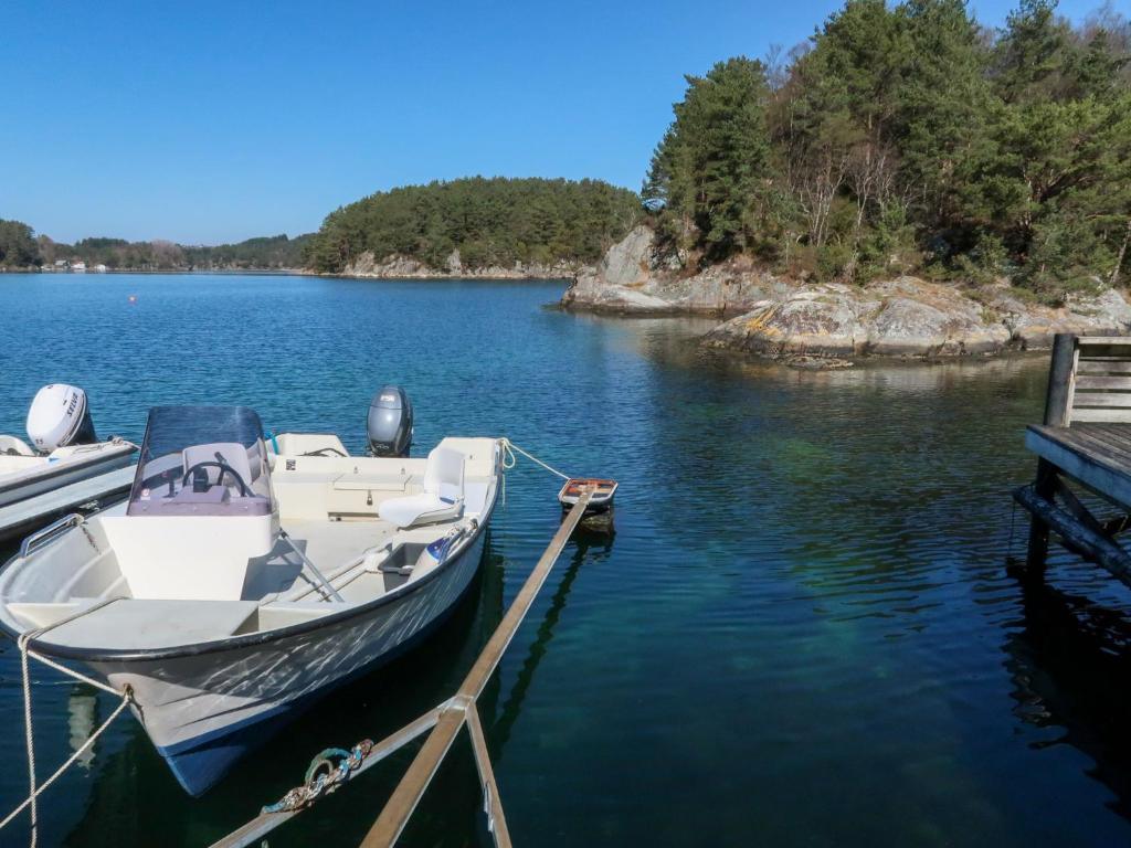 Holiday Home Sjøhytta - FJH675 by Interhome photo 4