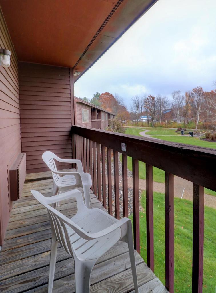 Fireside Inn & Suites Gilford - Tap to explore photos