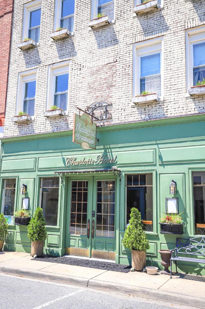 The Charlotte Hotel & Restaurant photo 1
