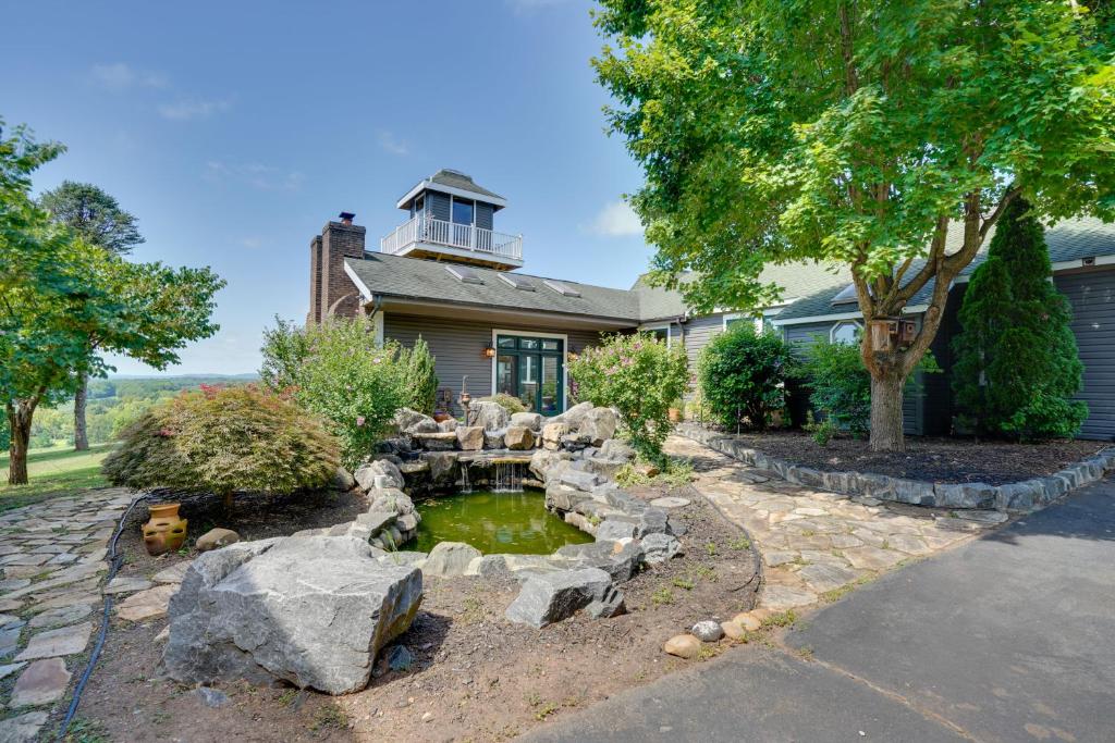 Spacious Virginia Retreat with Deck and Scenic Views! photo 2