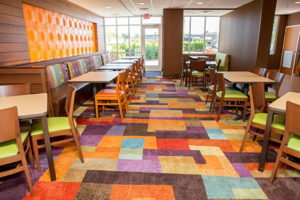Fairfield Inn & Suites by Marriott Lumberton image