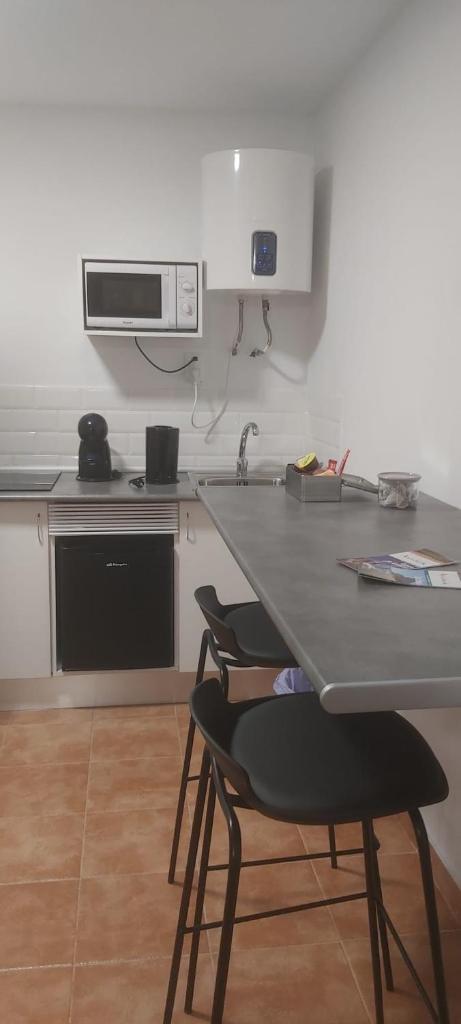 Loft 3 Nuevo,tercera planta sin ascensor,pequeño y coqueto,wifi y aire acondicionado photo 3
