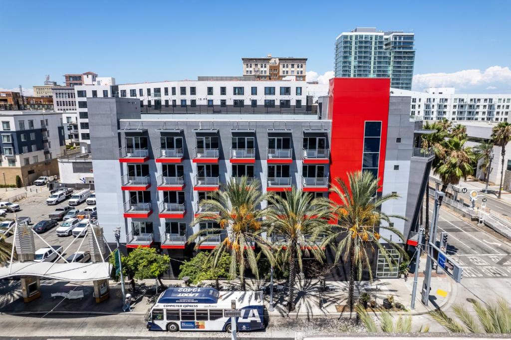 Hotel Mai Downtown Long Beach photo 1