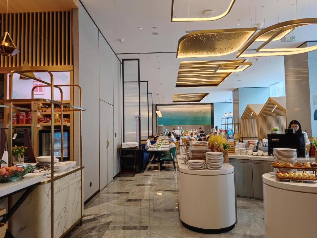 Hilton Garden Inn Hefei Binhu New District photo 1