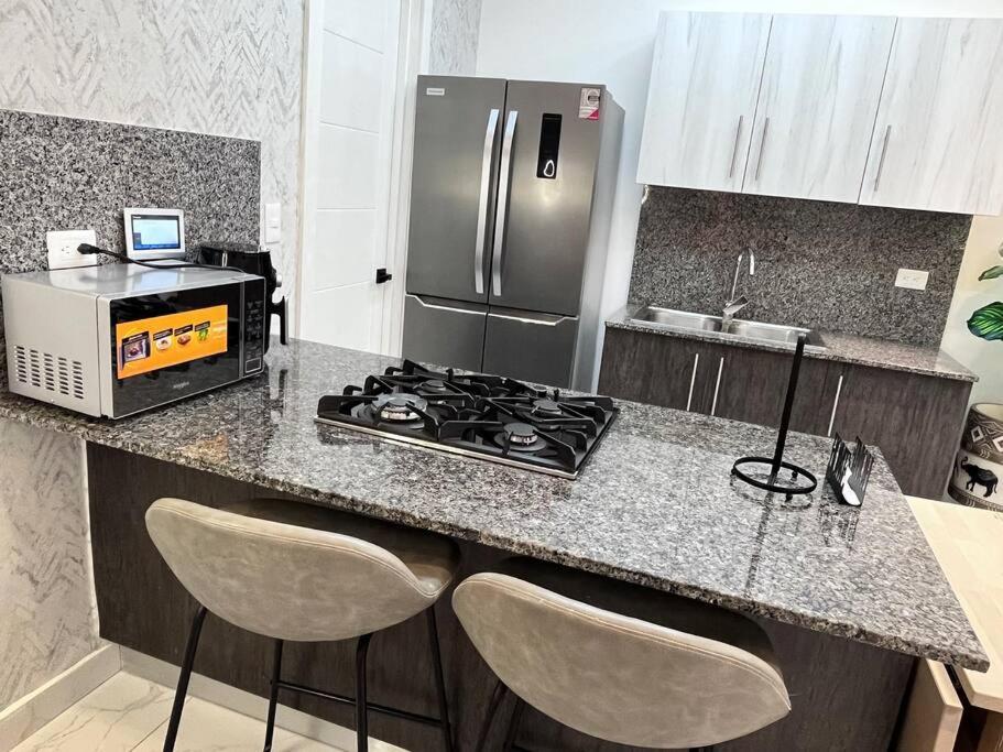 Apartamento de lujo en Evaristo Morales con jacuzy en área común photo 2