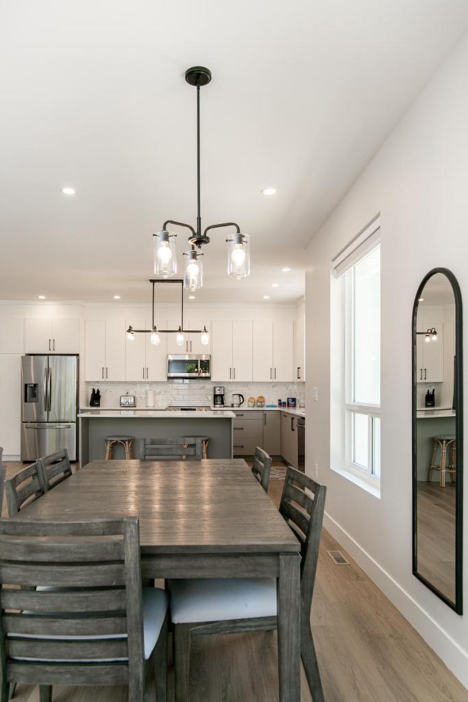 Luxurious Home in Lake Cowichan photo 4