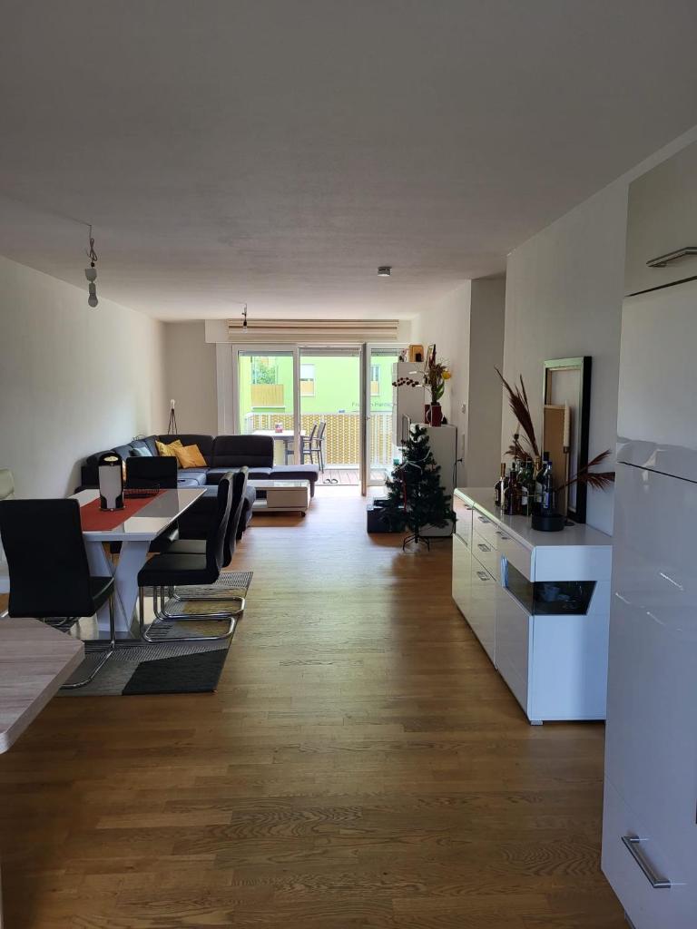 3 Zimmer Wohnung mit 2 Schlafzimmer Wohnzimmer Küche in Neu Ulm photo 3