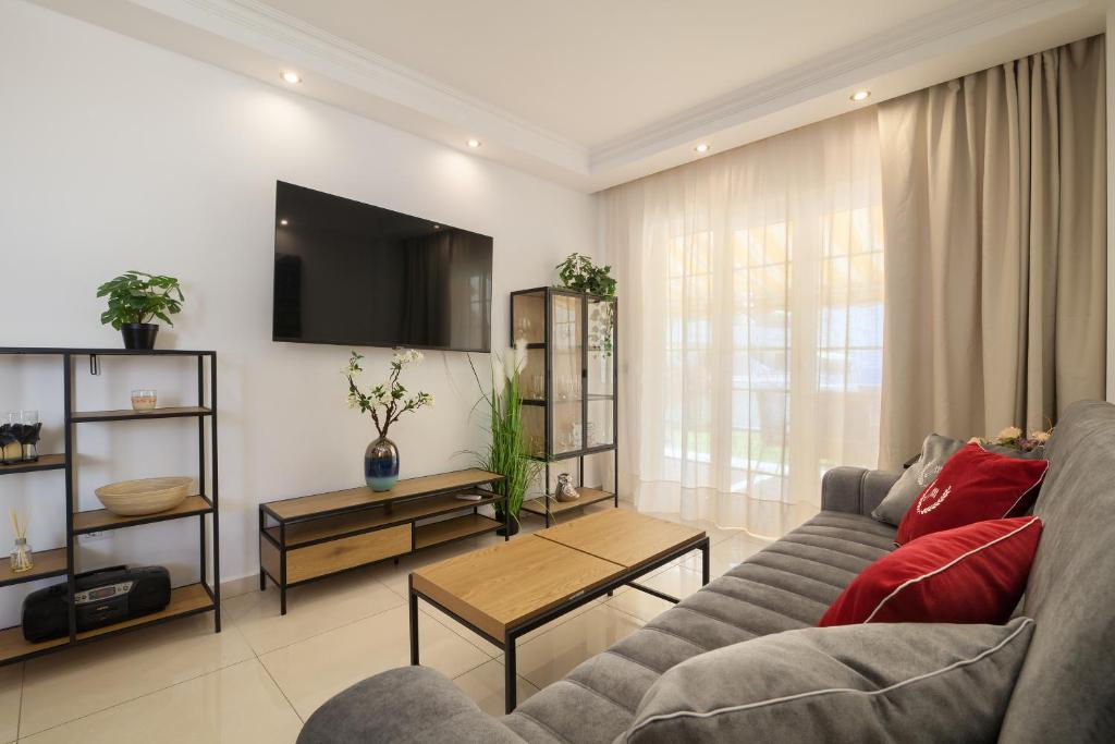 MAapartmentsES Garden City photo 3