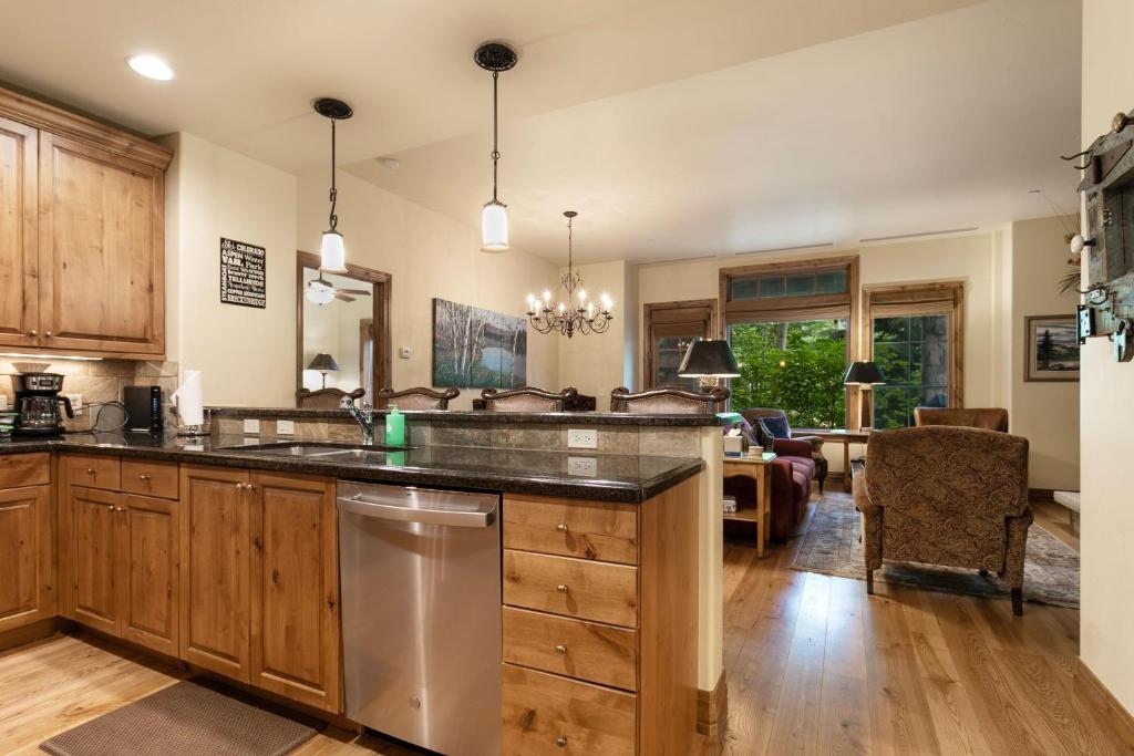 B107 Beaver Creek Landing condo photo 3