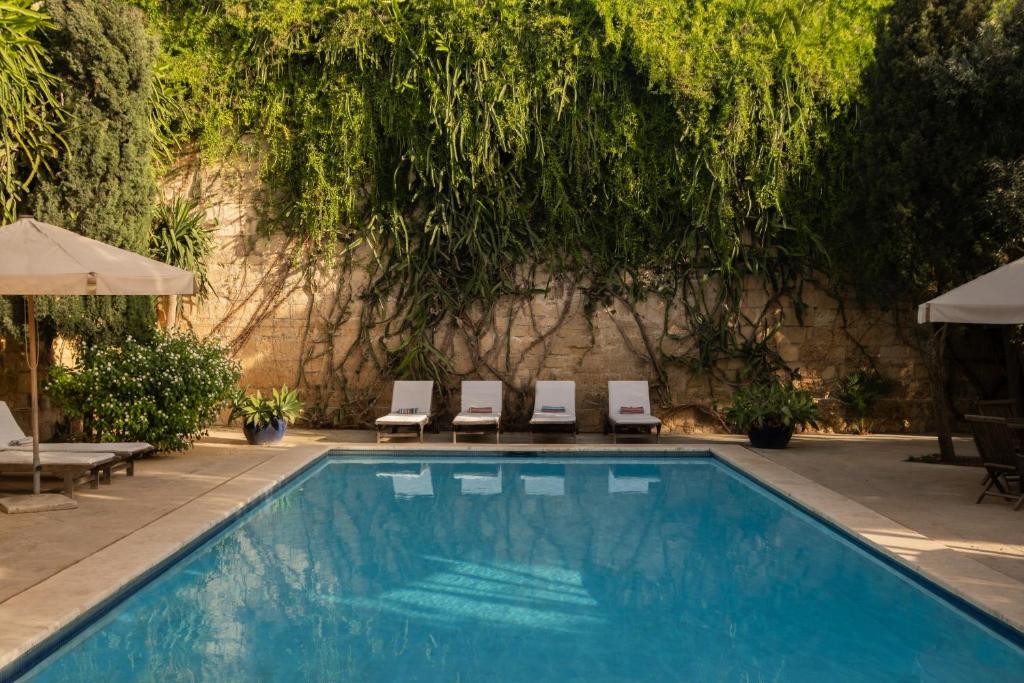 CASA SAN ROCCO - Luxurious Grand 18th C. Palace with Gardens & Pool photo 2