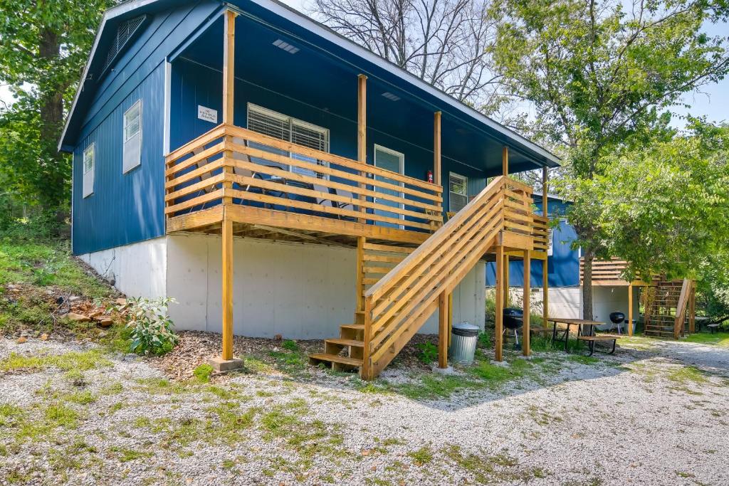 Tranquil Kimberling City Getaway with Community Pool photo 1