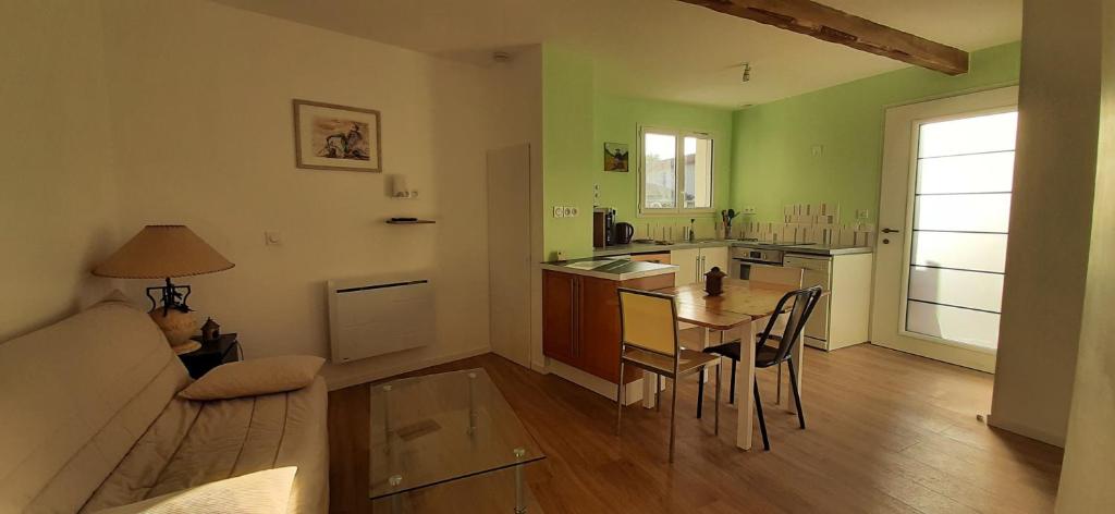 Gîte 35m2 - 2pers - Plus Lit d'appoint - Draps et serviettes optionnels non prévu dans le prix affiché photo 4
