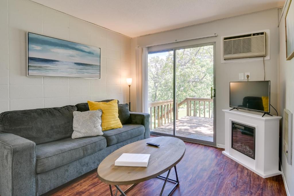 Vibrant Kimberling City Hideaway with Private Deck!