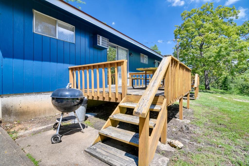 Lakefront Haven Boat Slip, Deck and Community Pool! photo 1