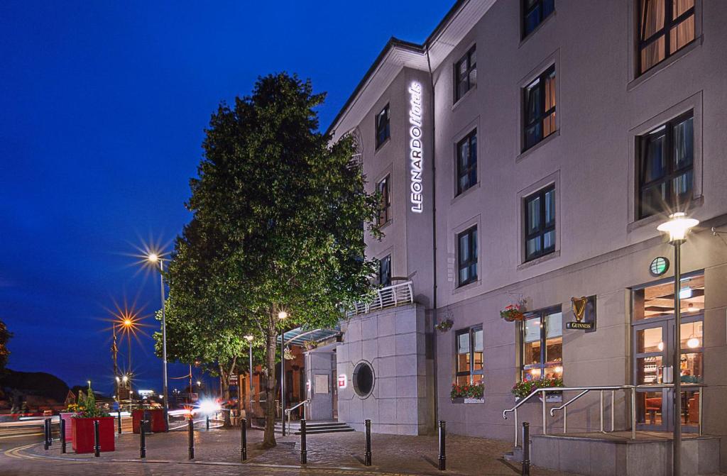 Jurys Inn Galway - Tap to explore photos