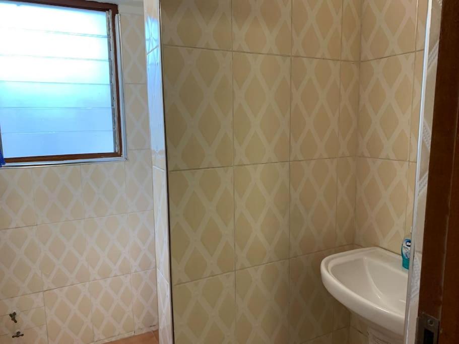 One Bedroom Cozy Apartment- KNUST & free Parking photo 3