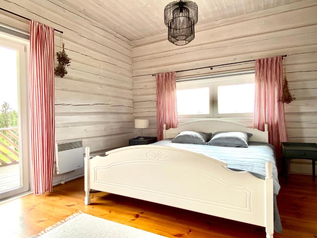 Loghouse in Muhu Island photo 1