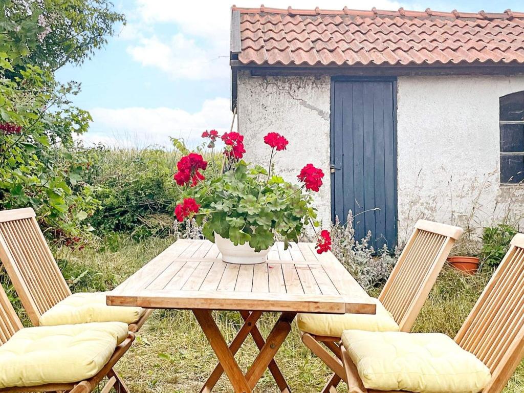 Holiday home GERSNES photo 1