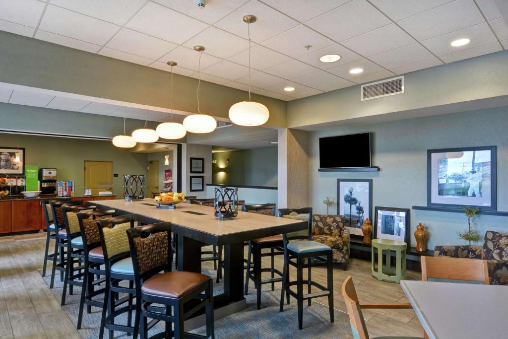 Hampton Inn Lewisburg photo 4