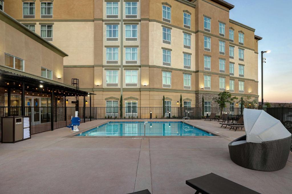 Homewood Suites by Hilton Santa Clarita image