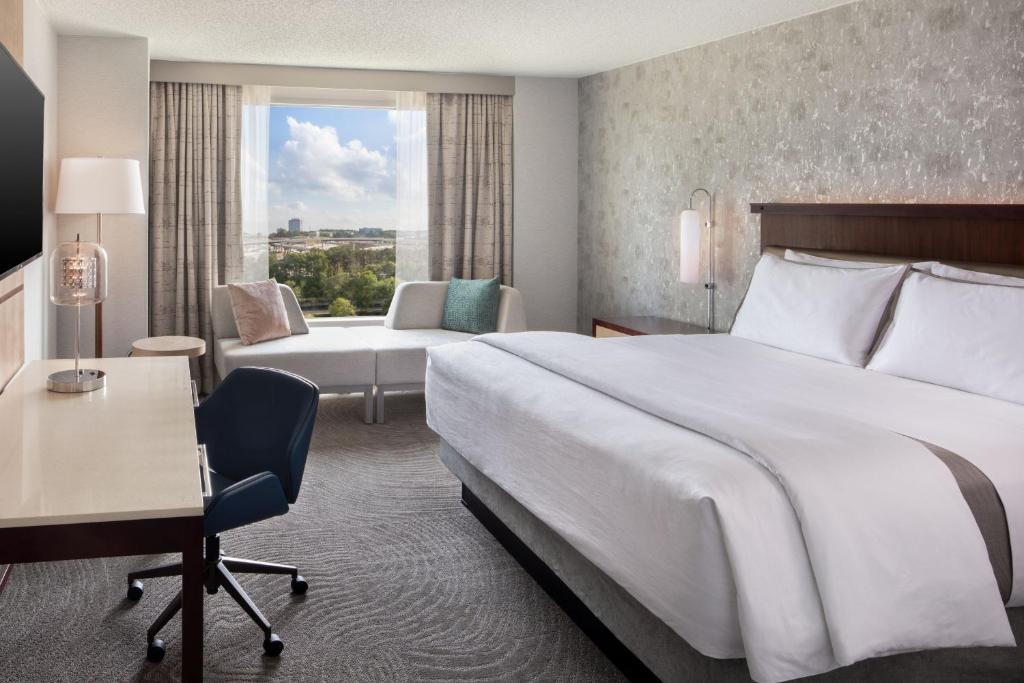 The Westin Atlanta Perimeter North - Tap to explore photos