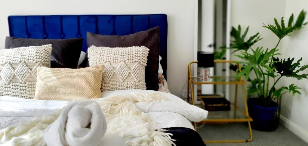 Ballarat Holiday Homes - Hopetoun Cottage - Minutes from Ballarat CBD - Sleeps 1 to 6