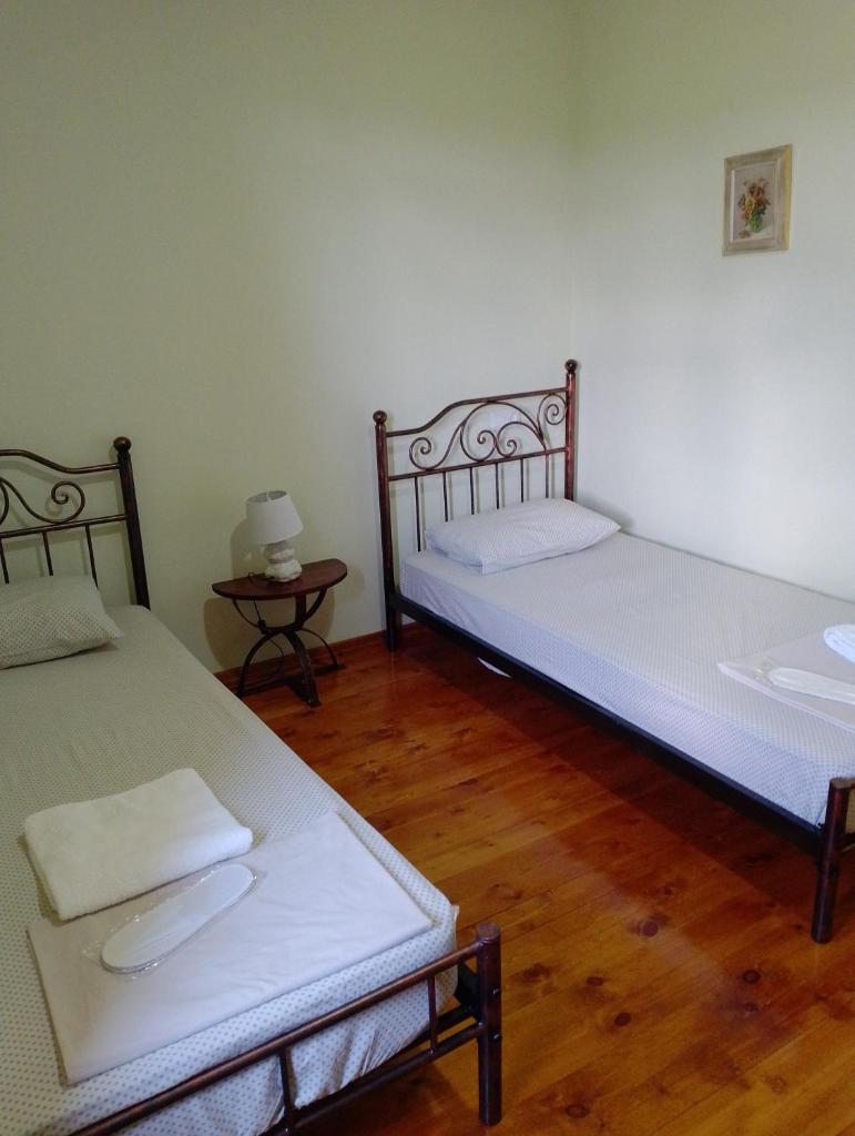 Chateau Tetri Bairagebi White Flags photo 4