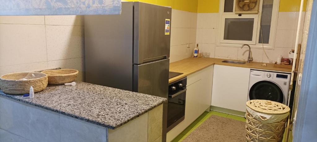 Green wooden shared apartment photo 4