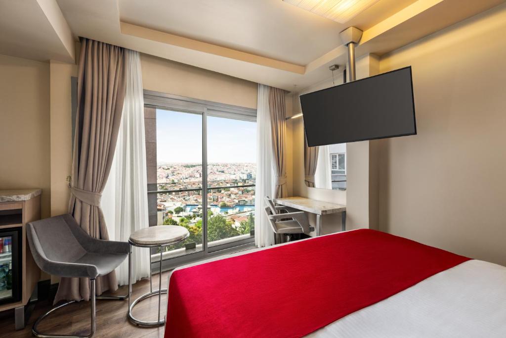 Ramada By Wyndham Istanbul Pera Taksim photo 3
