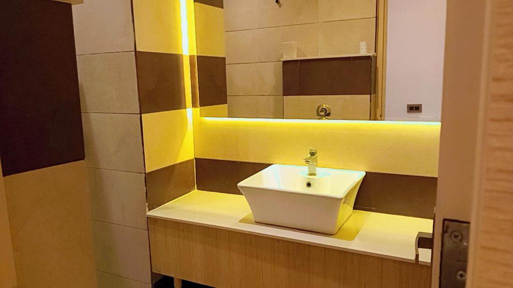 Hotel King's way photo 3