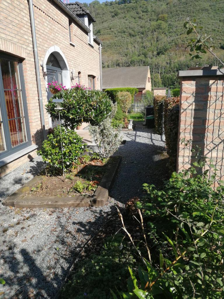 Gite Appartement "Le bel étage" jacuzzi piscine 6 Personnes photo 2