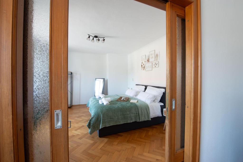 BeSSa Homes Haag 6 Personen 2 Schlafzimmer, 3 Betten, Balkon photo 1