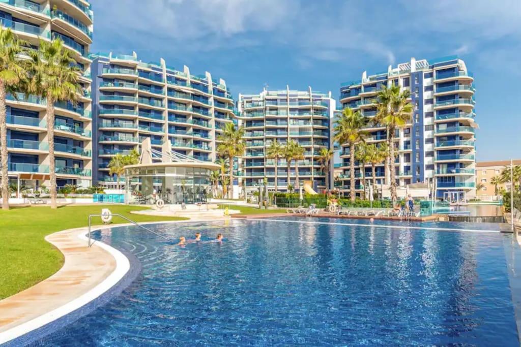 Stunning 2 bed apartment on the front sea line at Sea Senses photo 1