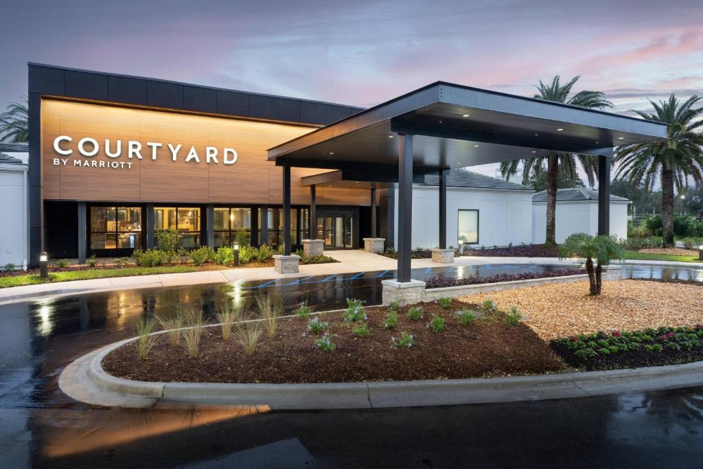 Courtyard by Marriott West Palm Beach image