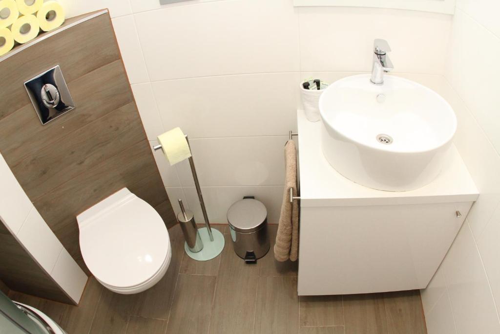 Studio Apartments Mirakul photo 3