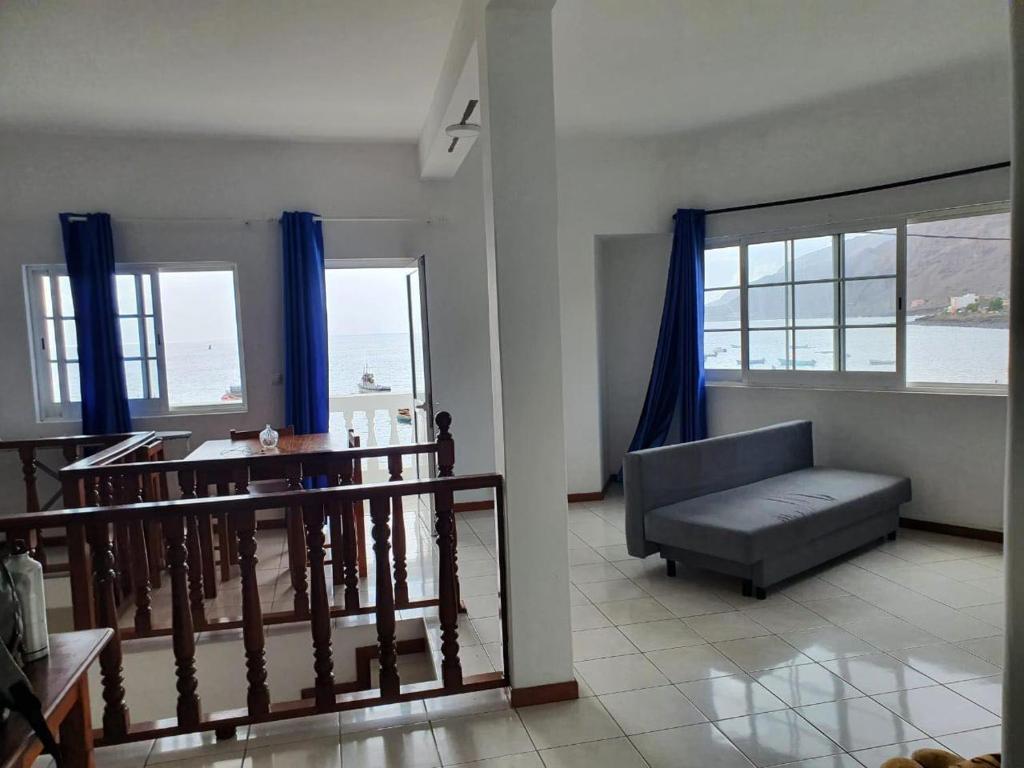 Seaview Apartment photo 2