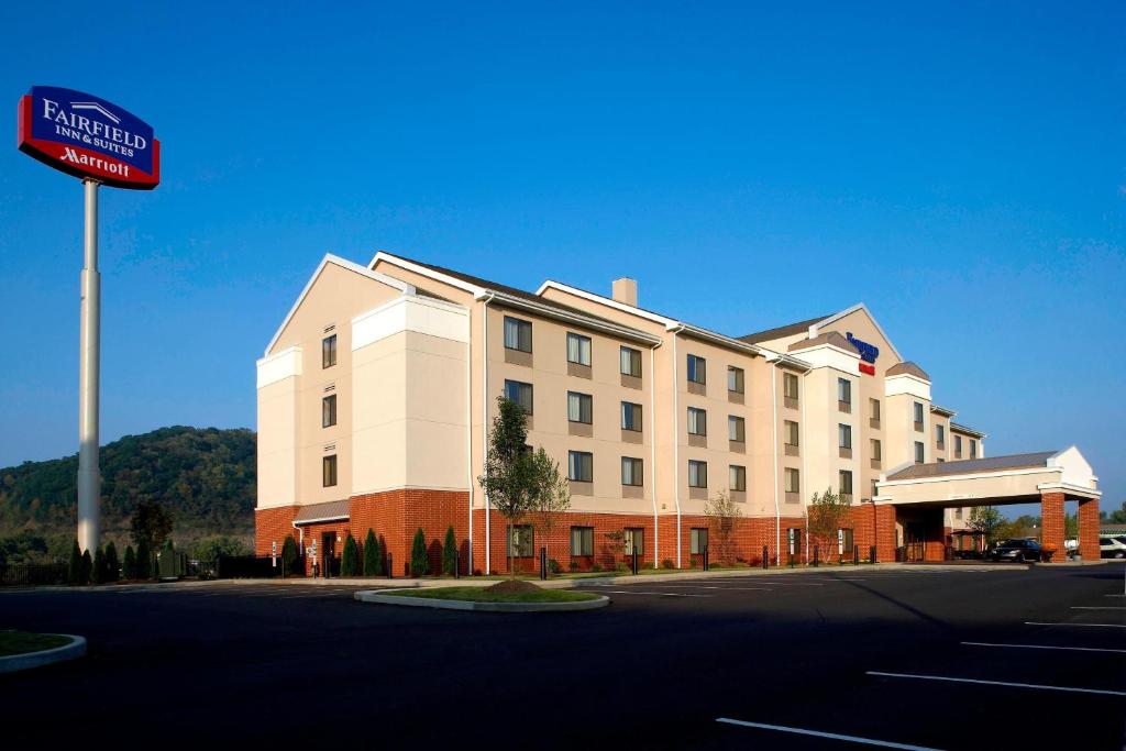 Fairfield Inn & Suites by Marriott Pittsburgh Neville Island image