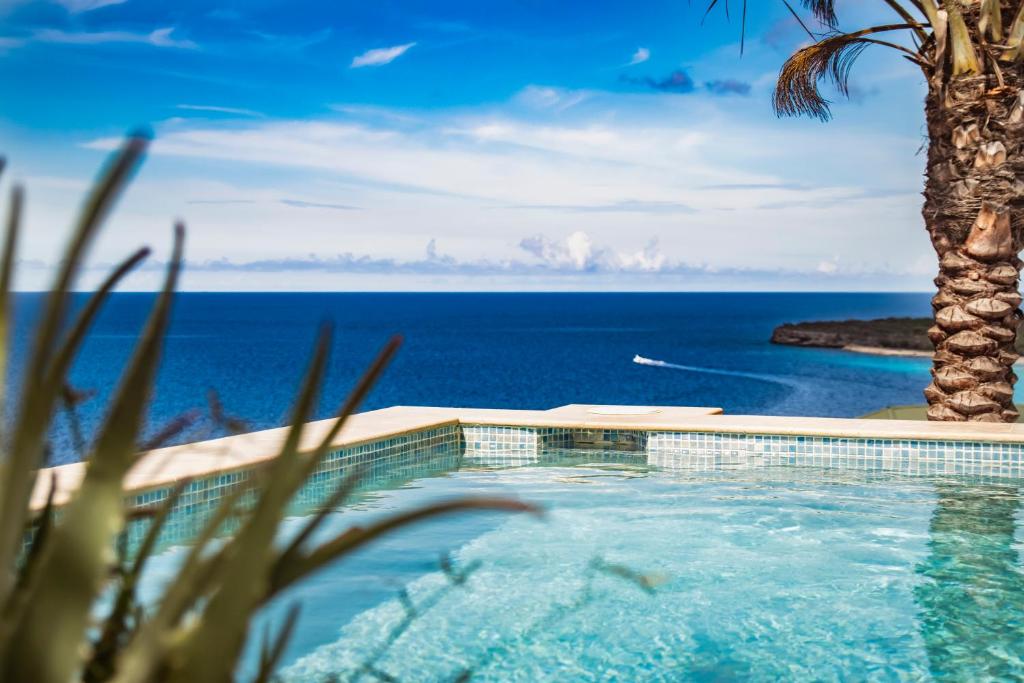 Exclusive 10-Person Seaview Villa in Cas Abou with Private Beach and Pool Bar photo 3