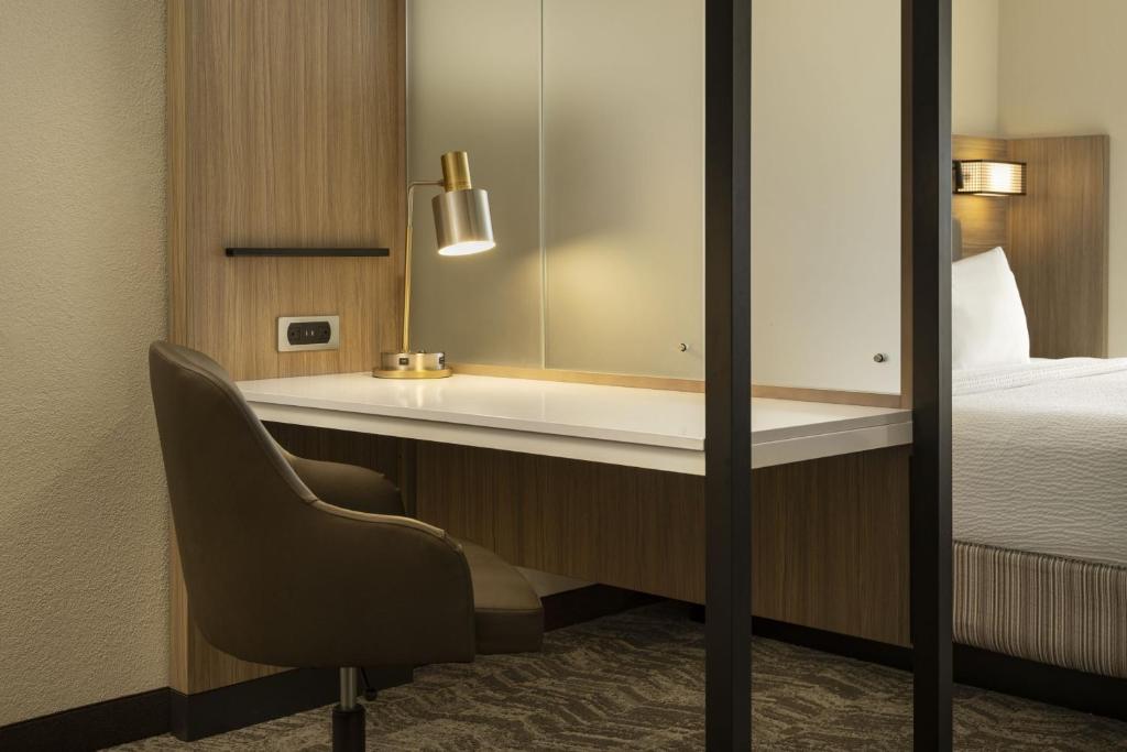 SpringHill Suites by Marriott Fort Worth University - Tap to explore photos