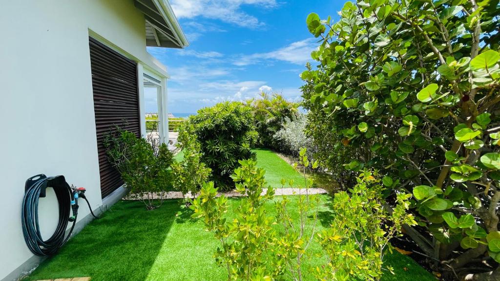 Villa THOMARINE Piscine-privée Orient-Bay photo 2