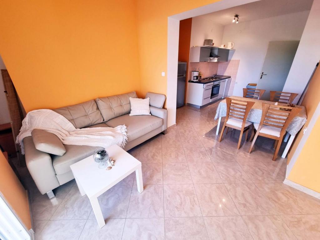 Apartments in Supetarska Draga with sea view, terrace, air conditioning, WiFi 4551-1 and 4551-2 photo 3