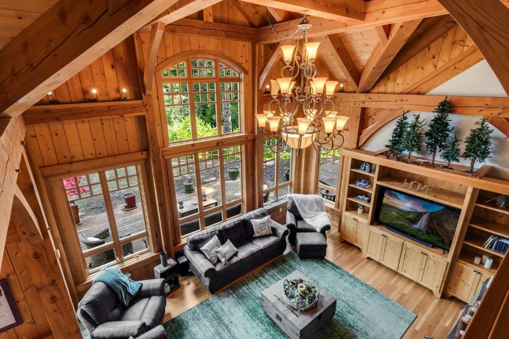 Maple Hill Lodge home photo 4