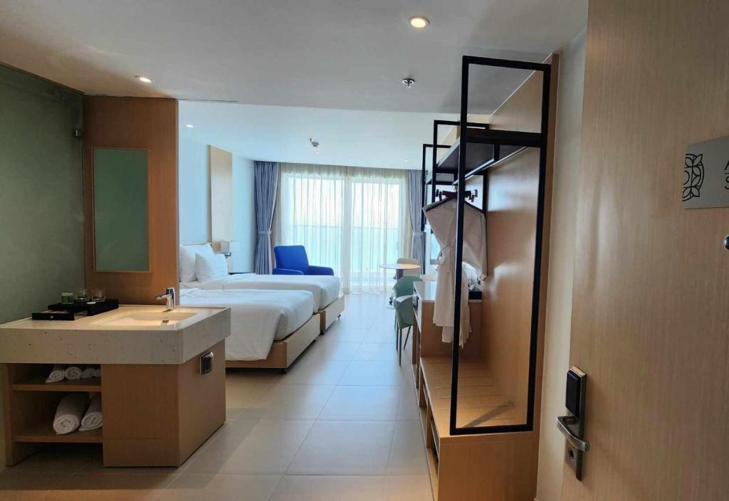 Arena Cam Ranh SeaView KH